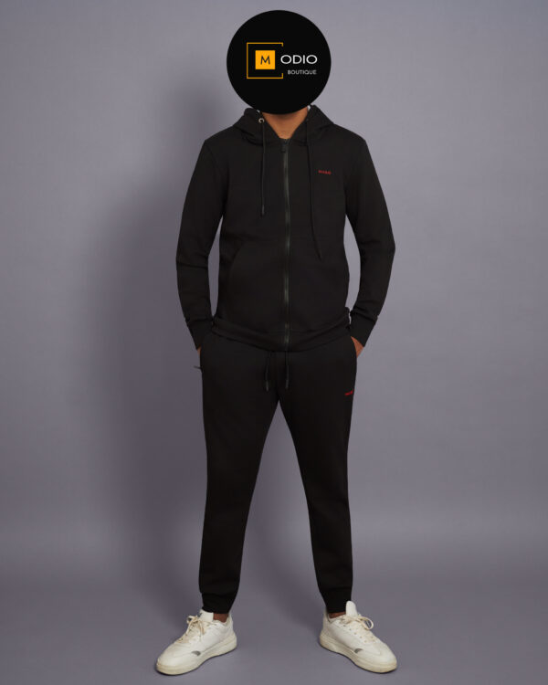Анцуг - Hugo- Черен